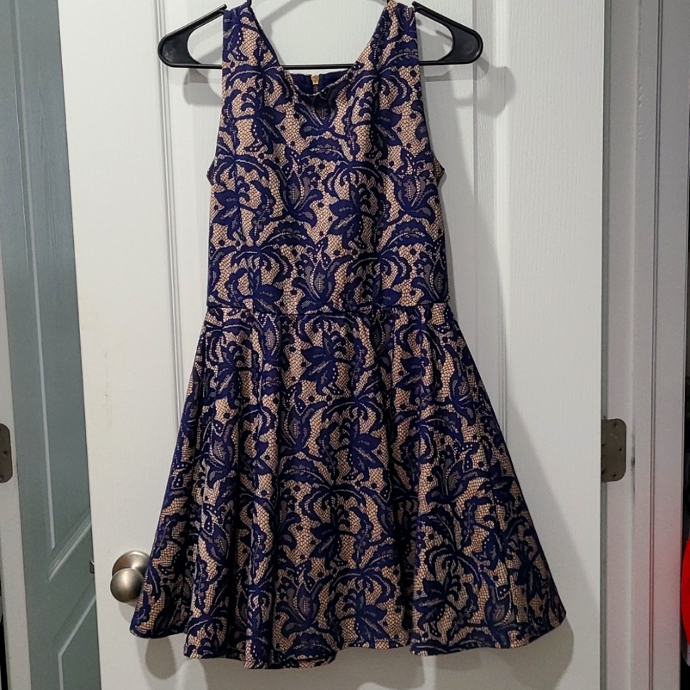 Cream and navy blue cocktail dress